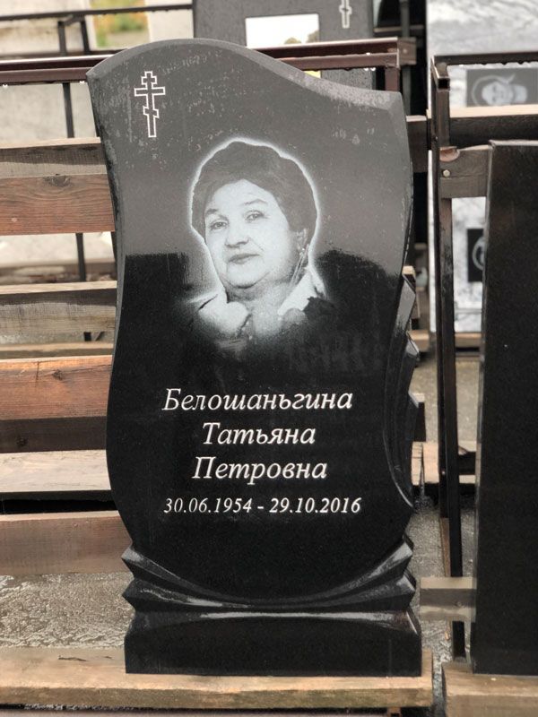 Памятник №004 из черного гранита — фото 3